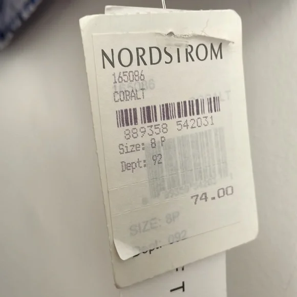 FoxCroft (Nordstrom) long sleeve button down collar shirt. NWT - Picture 2 of 6